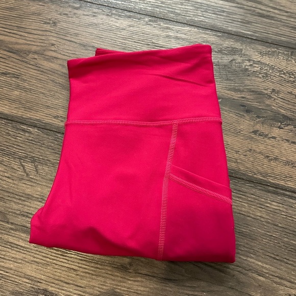 Old Navy Active High-Rise Red Leggings - Picture 3 of 3